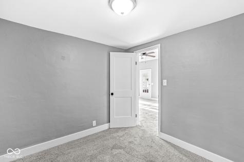 2020 N B Street Elwood IN 46036