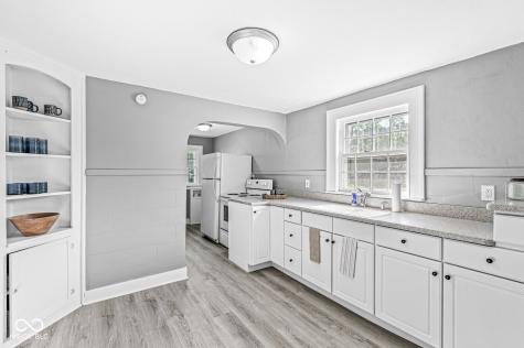 2020 N B Street Elwood IN 46036