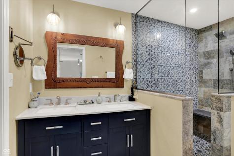 80 Williamsburg Court Zionsville IN 46077