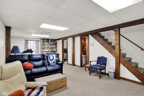 80 Williamsburg Court Zionsville IN 46077