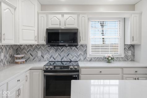 1518 N 100 E Tipton IN 46072