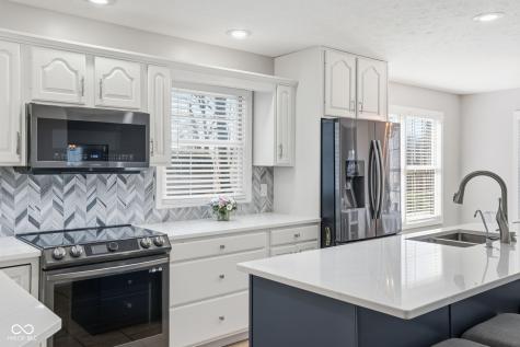 1518 N 100 E Tipton IN 46072