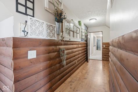 1518 N 100 E Tipton IN 46072