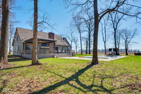 1518 N 100 E Tipton IN 46072