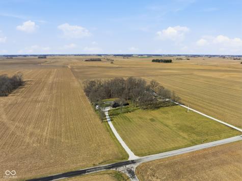 1518 N 100 E Tipton IN 46072