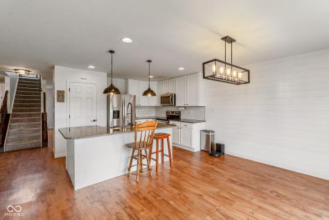 5571 W Woodhaven Drive Mccordsville IN 46055