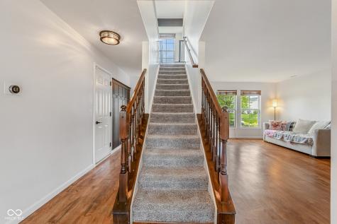 5571 W Woodhaven Drive Mccordsville IN 46055