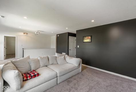 5571 W Woodhaven Drive Mccordsville IN 46055
