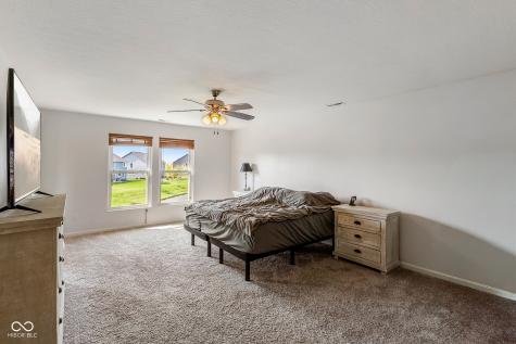 5571 W Woodhaven Drive Mccordsville IN 46055