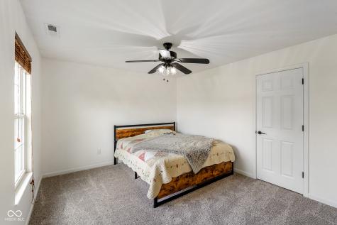5571 W Woodhaven Drive Mccordsville IN 46055