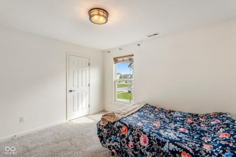 5571 W Woodhaven Drive Mccordsville IN 46055