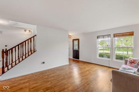 5571 W Woodhaven Drive Mccordsville IN 46055