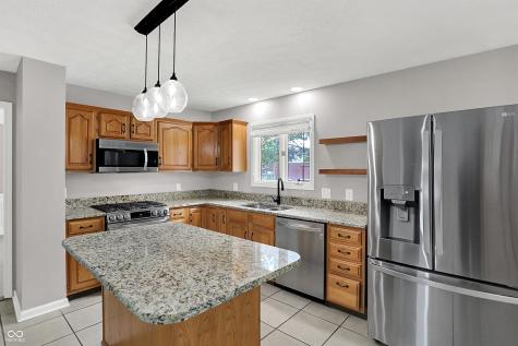 1490 Warwick Court Carmel IN 46033