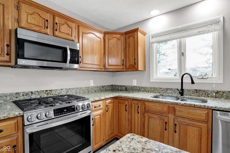 1490 Warwick Court Carmel IN 46033