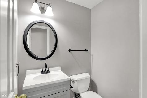 1490 Warwick Court Carmel IN 46033