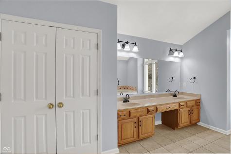 1490 Warwick Court Carmel IN 46033