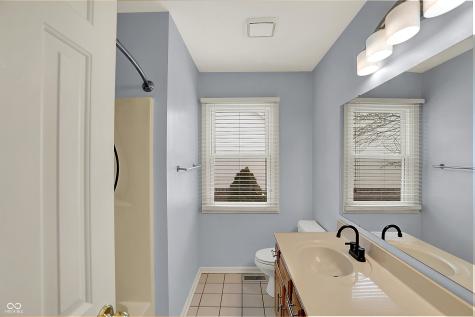 1490 Warwick Court Carmel IN 46033