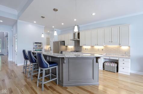 8079 Heyward Drive Indianapolis IN 46250