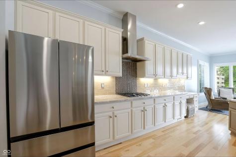 8079 Heyward Drive Indianapolis IN 46250
