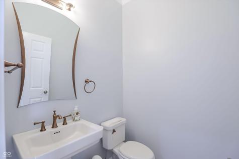 8079 Heyward Drive Indianapolis IN 46250