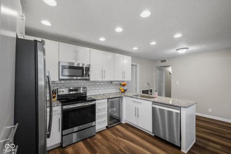 540 Golf Lane Indianapolis IN 46260