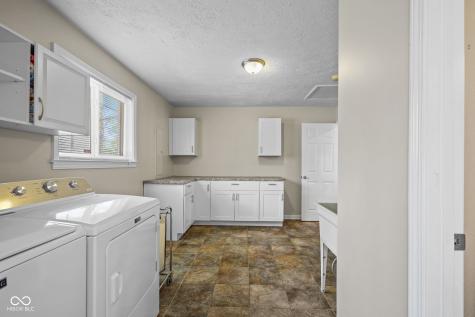 540 Golf Lane Indianapolis IN 46260