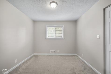 540 Golf Lane Indianapolis IN 46260