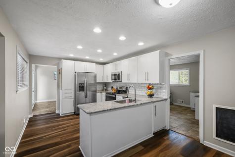 540 Golf Lane Indianapolis IN 46260