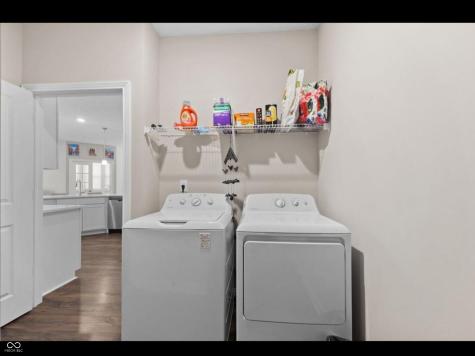 9073 Lieven Street Avon IN 46234