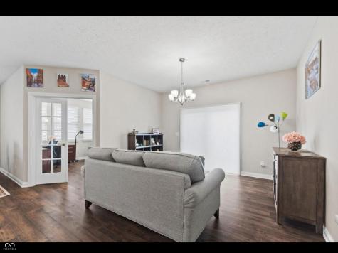 9073 Lieven Street Avon IN 46234