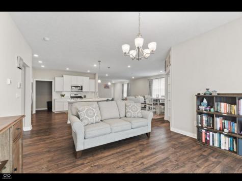 9073 Lieven Street Avon IN 46234