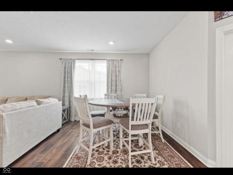 9073 Lieven Street Avon IN 46234