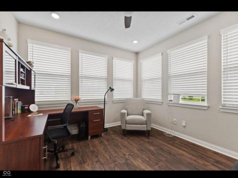 9073 Lieven Street Avon IN 46234