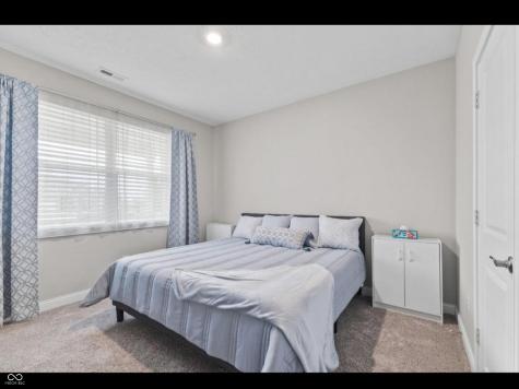 9073 Lieven Street Avon IN 46234