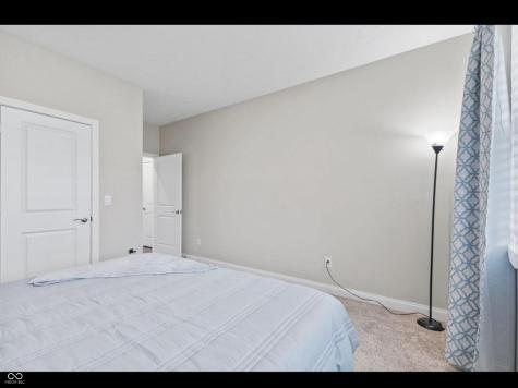 9073 Lieven Street Avon IN 46234