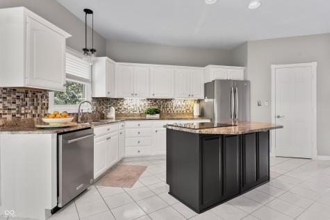 8646 Sturgeon Bay Lane Indianapolis IN 46236