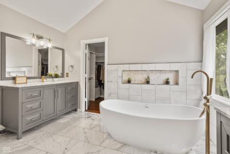 8646 Sturgeon Bay Lane Indianapolis IN 46236