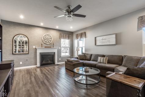4418 Eagleridge Lane Zionsville IN 46077