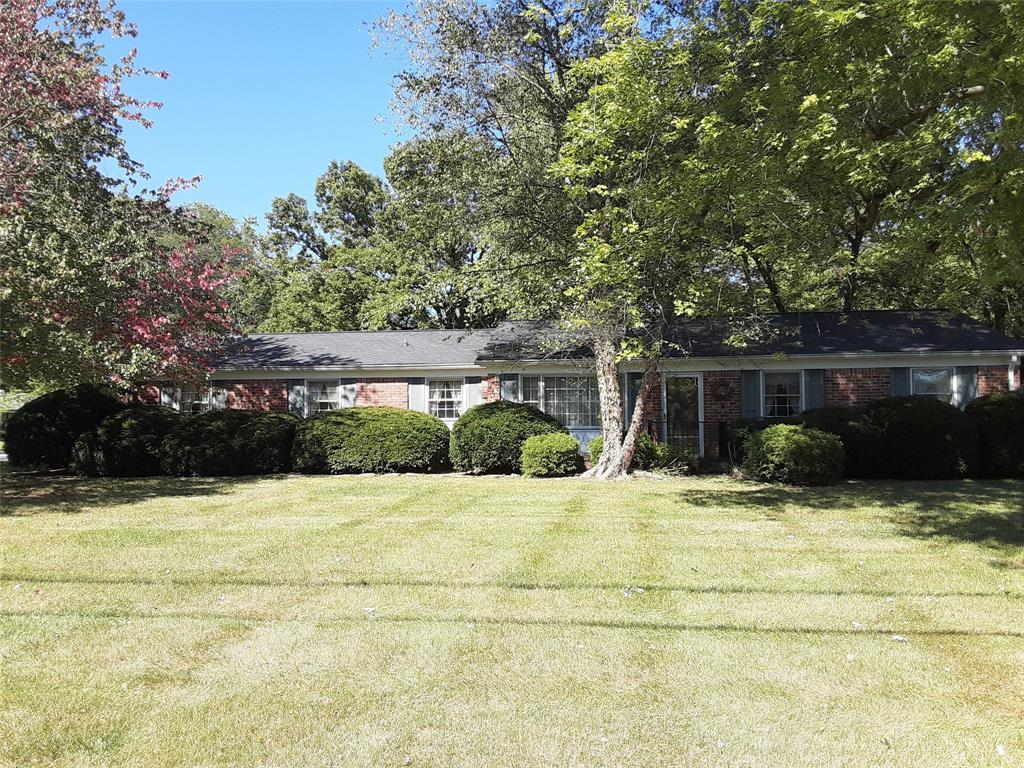 829 Eaglewood Drive Zionsville IN 46077
