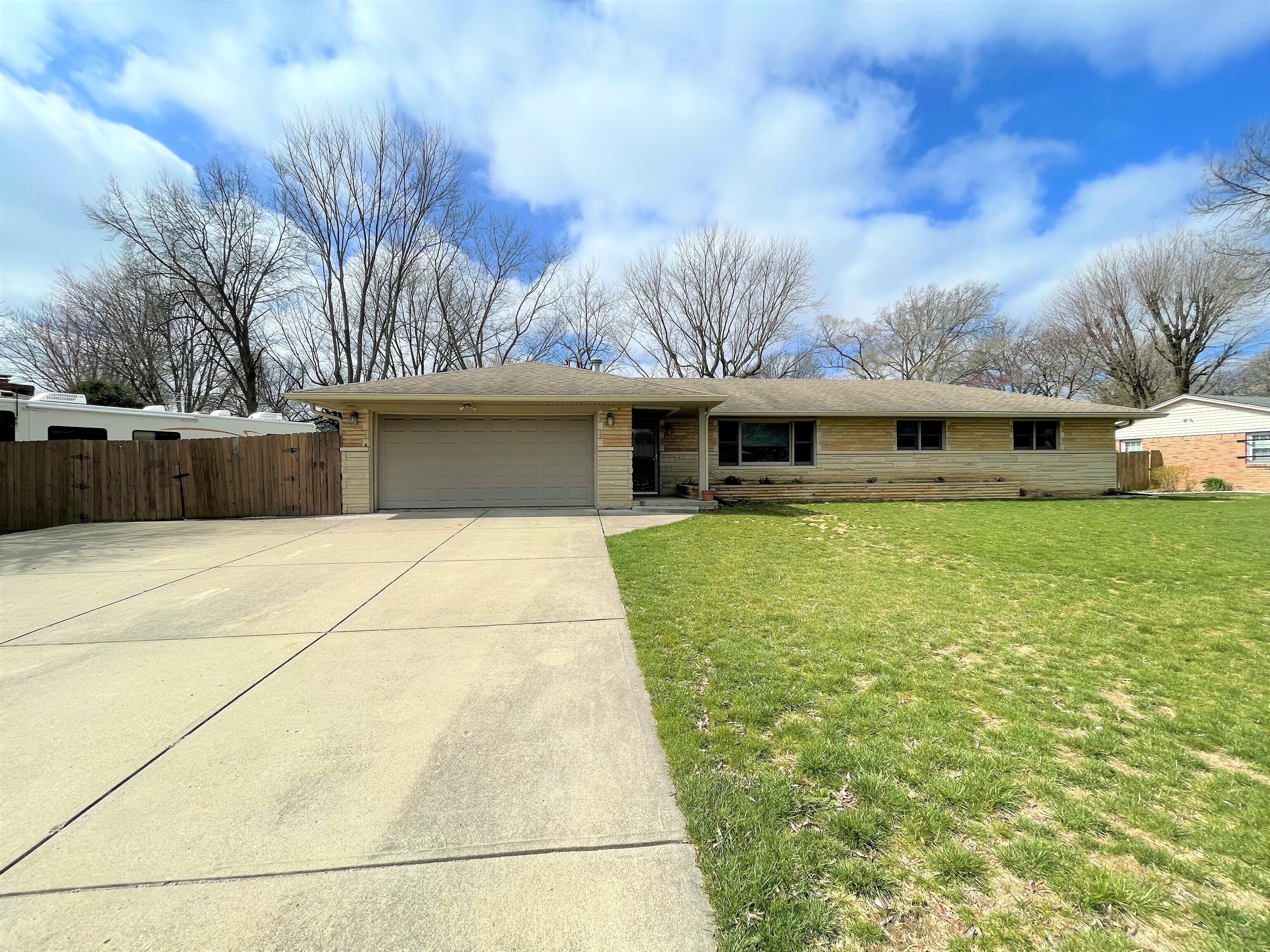 157 E Valley View Drive Indianapolis IN 46227