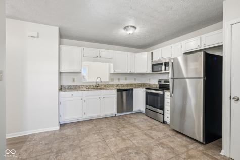 8307 Crestview Circle Avon IN 46123