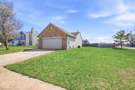 8307 Crestview Circle Avon IN 46123
