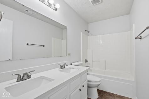 8307 Crestview Circle Avon IN 46123