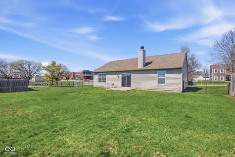 8307 Crestview Circle Avon IN 46123