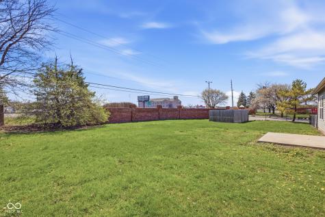 8307 Crestview Circle Avon IN 46123