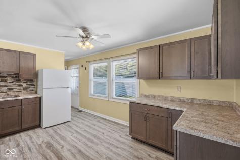 2746 Streamside Drive Columbus IN 47203