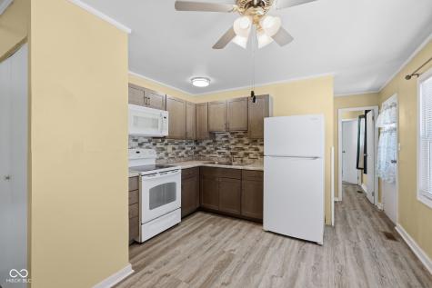 2746 Streamside Drive Columbus IN 47203