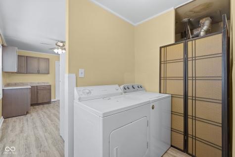 2746 Streamside Drive Columbus IN 47203