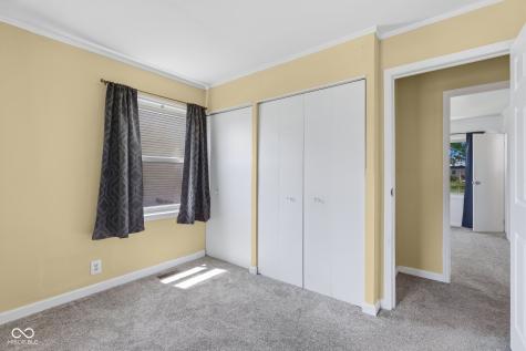 2746 Streamside Drive Columbus IN 47203