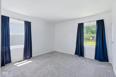 2746 Streamside Drive Columbus IN 47203